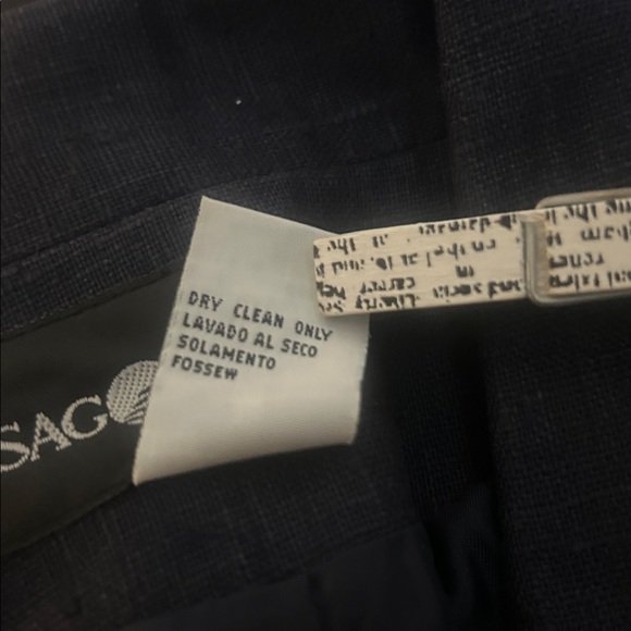 Sag Harbor Navy Blue 3 button Linen blazer, size 18 - Picture 5 of 5